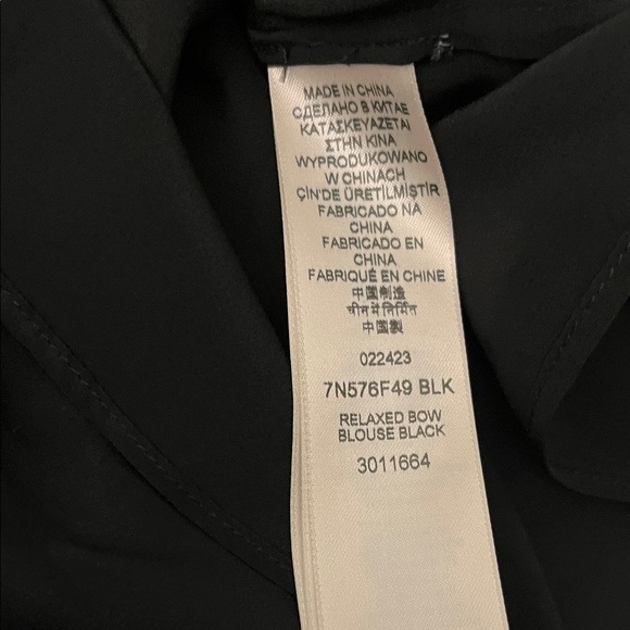 7 For All Mankind Silk Tie Neck Blouse In Black - Picture 6 of 7